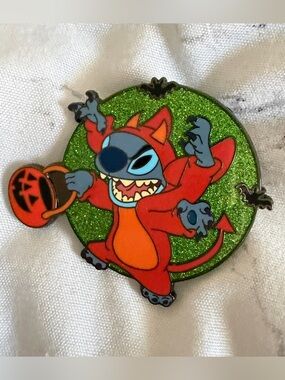 Disney | NWOT Stitch Halloween Pin